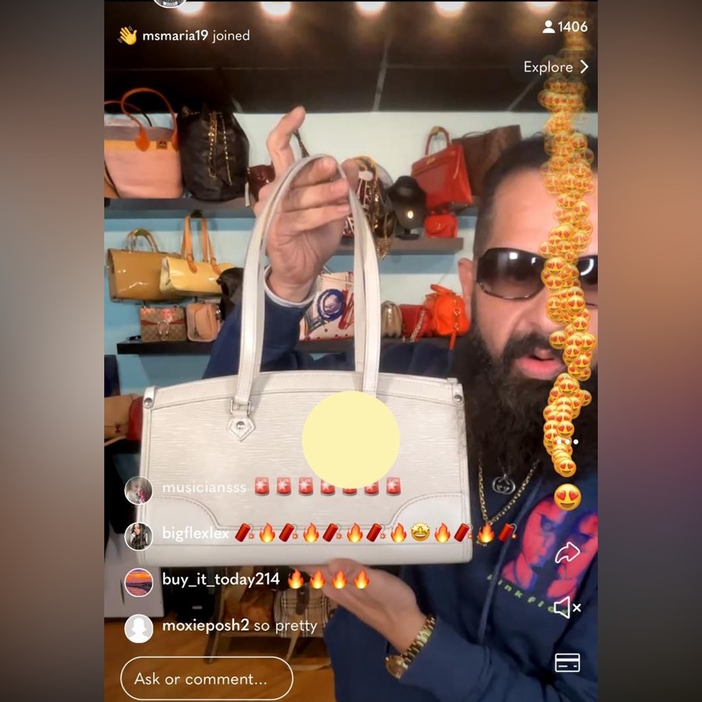 ZADDY IS LIVE like the listing to be notified 🔥🎥. - Picture 3 of 8